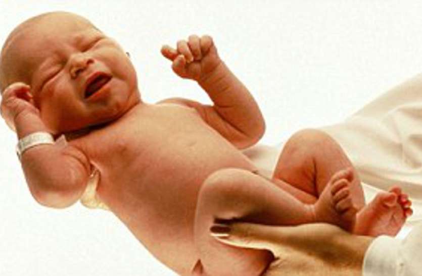 child.jpg डॉक्टरों ने नहीं बताया गर्भ में बच्चा है विकलांग, चार पर मुकदमा दर्ज