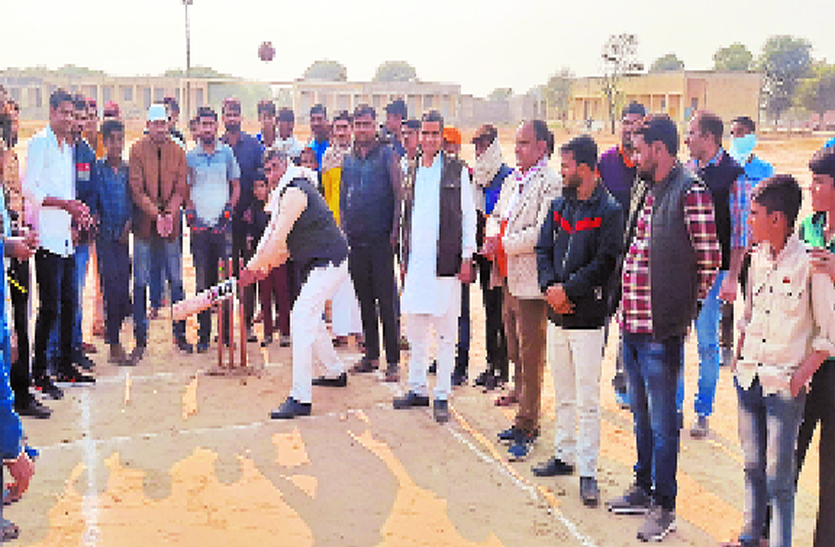 खेलों से आपसी भाईचारे को मिलता है बढ़ावा खेलों से आपसी भाईचारे को मिलता है बढ़ावा
