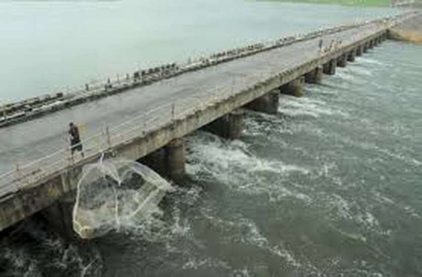 Magdalla barrage फिर अटकेगा मगदल्ला बैराज का काम!