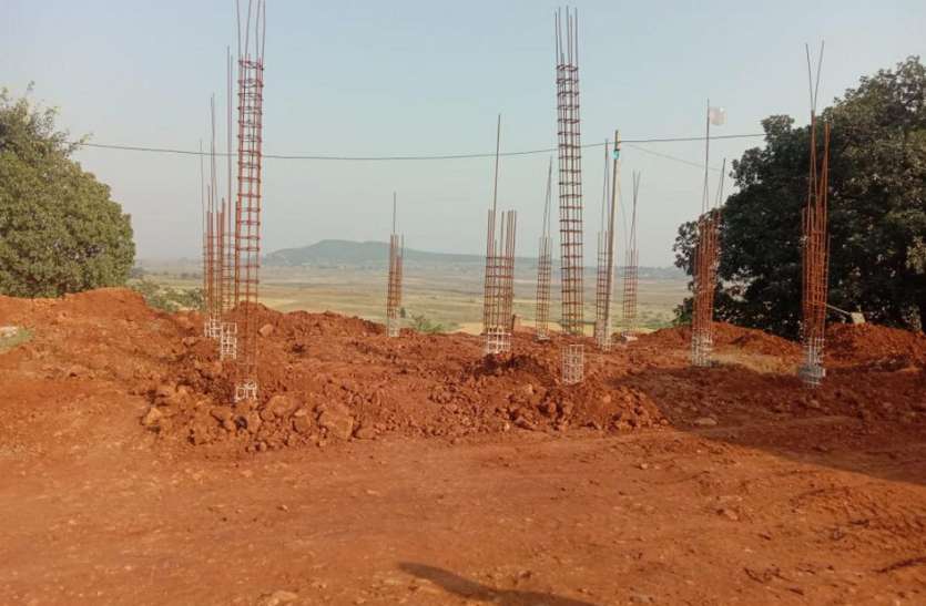 Negligence: extra room construction hanging in the balance लापरवाही: अधर में लटका अतिरिक्त कक्ष निर्माण