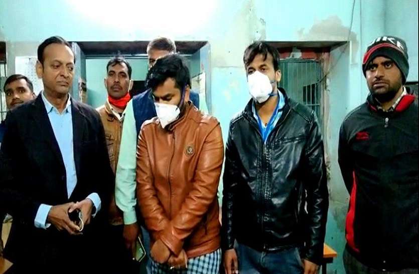 कम्प्यूटर ऑपरेटर ने रिश्वत राशि लेकर भाई को थमाई, एसीबी ने दोनों को पकड़ा कम्प्यूटर ऑपरेटर ने रिश्वत राशि लेकर भाई को थमाई, एसीबी ने दोनों को पकड़ा