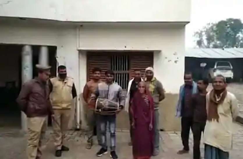 ayodhya.jpg Pashudhan Ghotaala : फरार आईपीएस अरविंद सेन यादव के घर बजी डुगडुगी