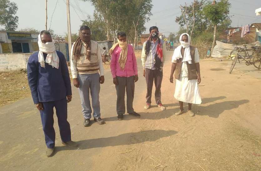 पेयजल के लिए हर दिन करनी पड़ रही जद्दोजहद, नहीं मिला नलजल योजना का लाभ पेयजल के लिए हर दिन करनी पड़ रही जद्दोजहद, नहीं मिला नलजल योजना का लाभ