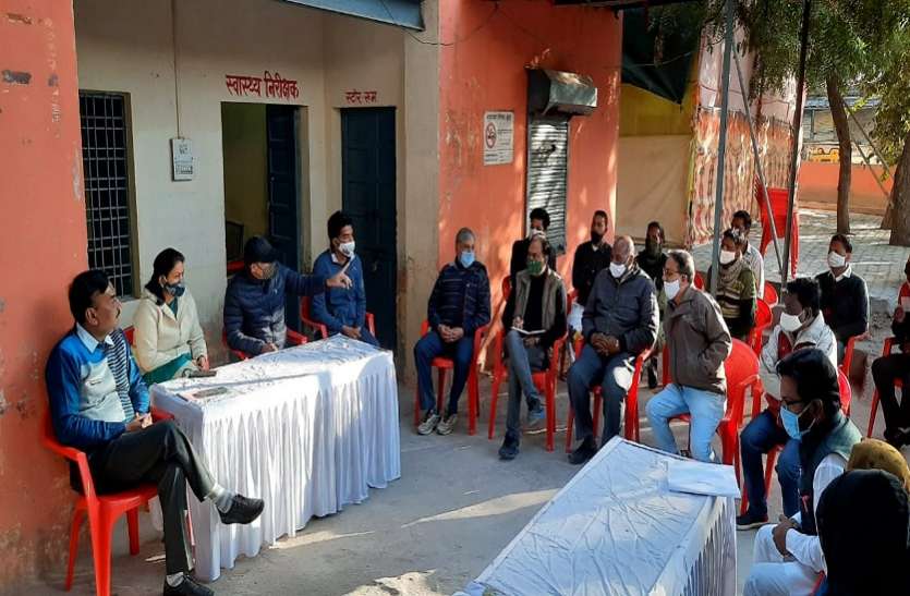 moyer.jpg नाराज महापौर बोली, काम नहीं करने वालों को कर दो सस्पेंड