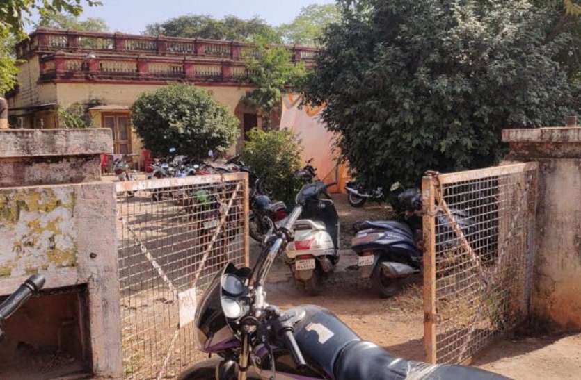 बिना पार्टी कार्यालय के भाजपा व काग्रेस बिना पार्टी कार्यालय के भाजपा व काग्रेस