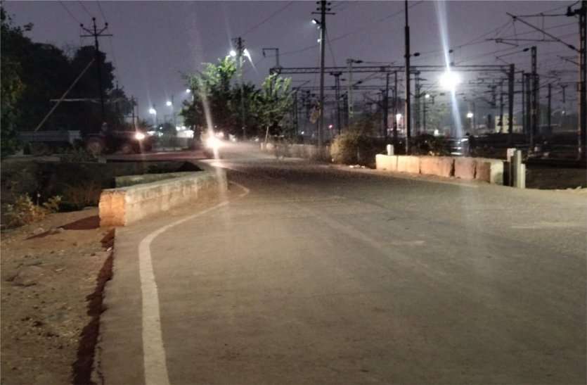 Technical flaws have not been overcome while making road, blind life always threatens life सड़क बनाते समय तकनीकी खामियां नहीं की गई दूर, अंधे मोड़ से हरदम जान का खतरा
