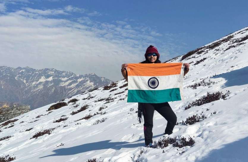 करौली की बेटी ने चन्द्रशिला चोटी पर फहराया तिरंगा करौली की बेटी ने चन्द्रशिला चोटी पर फहराया तिरंगा
