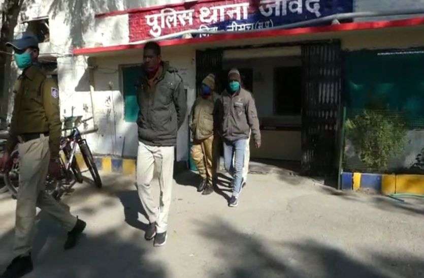 एस्टोरमनी के आरोपी आरक्षक स्वयं के थाने में रिमांड पर एस्टोरमनी के आरोपी आरक्षक स्वयं के थाने में रिमांड पर
