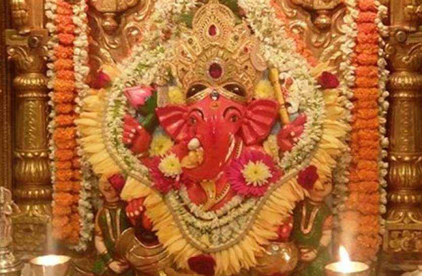 siddhivinayak.jpg नए साल से हर घंटे 800 श्रद्धालु कर सकेंगे सिद्धिविनायक के दर्शन, करानी होगी ऑनलाइन बुकिंग