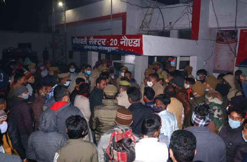 7f031f77-4835-4726-a80b-dc19816ff92e.jpeg RSS के सह कार्यवाहक पर तलवार के हमला, कार्यकर्ताओं ने जमकर काटा बवाल, तीन हिरासत में