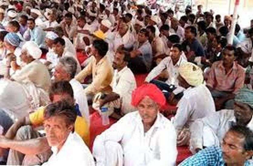 किसानों ने गणतंत्र दिवस पर दिल्ली में ट्रेक्टर परेड की दी चेतावनी किसानों ने गणतंत्र दिवस पर दिल्ली में ट्रेक्टर परेड की दी चेतावनी