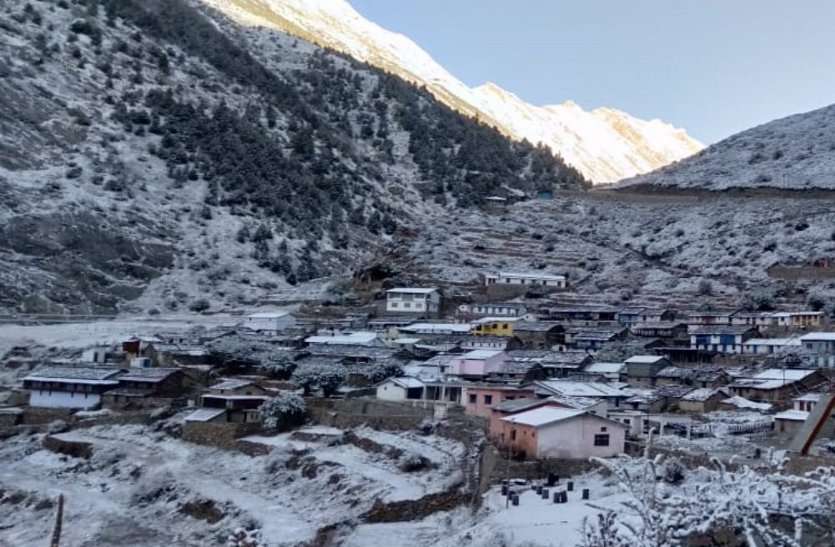 Neeti Ghati: In the last village policy along the Indo-China border, river drains freeze everything