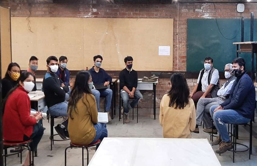 नौ महीने के बाद एक बार फिर से शुरू हुई सेप्ट में पढ़ाई