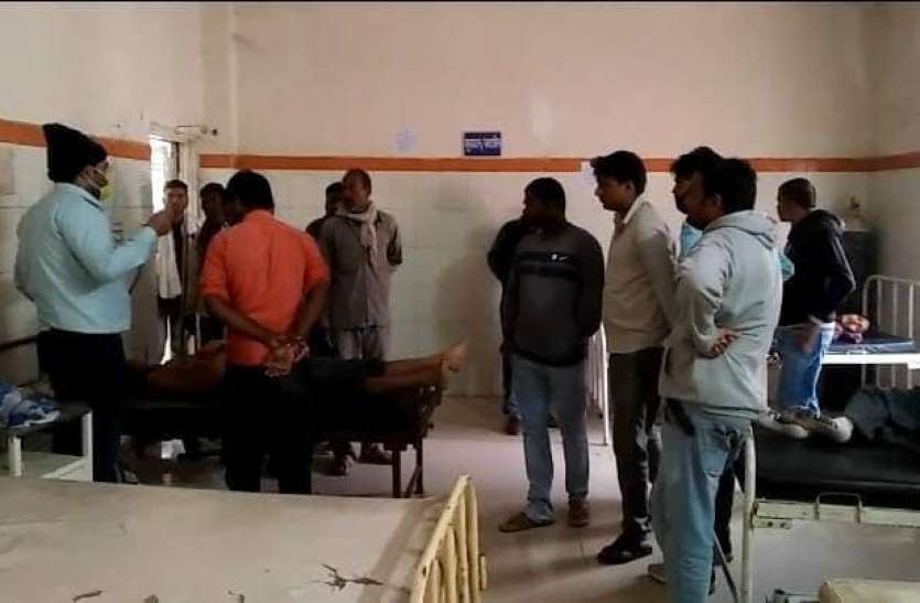 060121db09.jpg खेत में पानी देने के दौरान करंट से दो युवकों की मौत