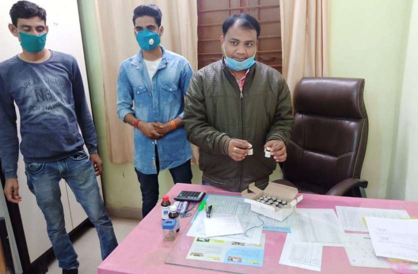 राजस्थान में बर्डफ्लू की दस्तक, श्योपुर में अलर्ट, 24 मुर्गियों के सैंपल लिए राजस्थान में बर्डफ्लू की दस्तक, श्योपुर में अलर्ट, 24 मुर्गियों के सैंपल लिए