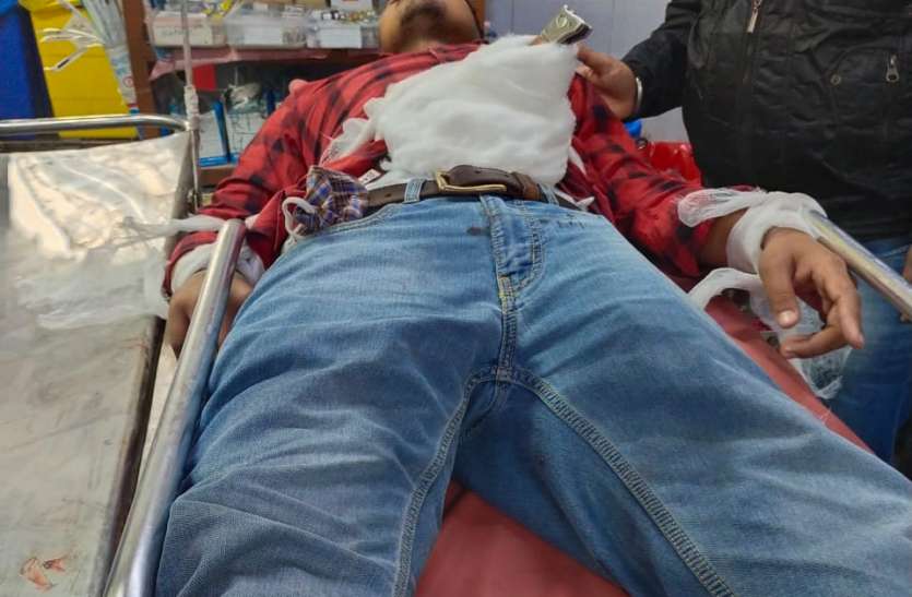 पलसाणा में प्रेम प्रकरण में युवक पर चाकू से हमला पलसाणा में प्रेम प्रकरण में युवक पर चाकू से हमला