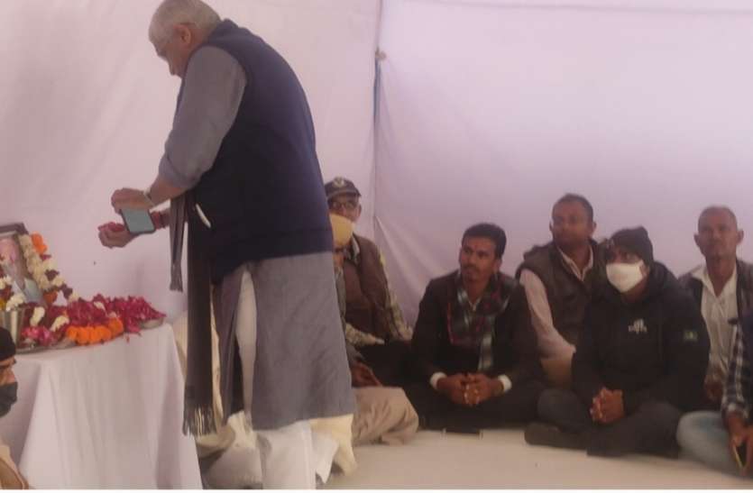 बंगाल में चल रही परिवर्तन की आंधी - शेखावत बंगाल में चल रही परिवर्तन की आंधी - शेखावत