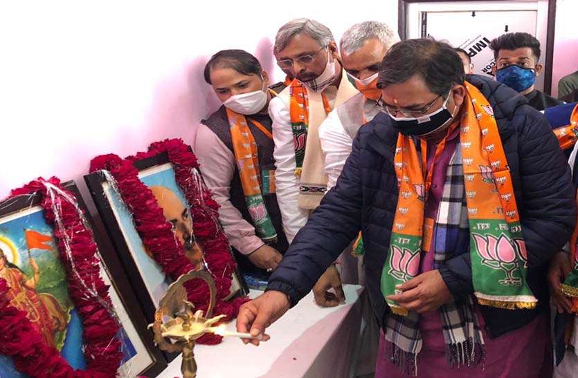 राष्ट्र निर्माण के सारथी बने मोदी-पूनिया राष्ट्र निर्माण के सारथी बने मोदी-पूनिया