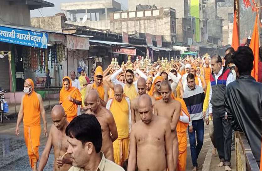 Shreeji's procession took off अच्छे, बुरे भाव व विचार ही जीवन में सुख, दु:ख का कारण बनते हैं- मुनिश्री