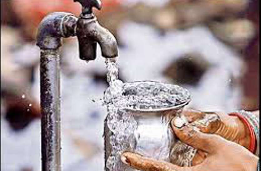 अधूरे काम के बाद भी रायपुर की ठेका कंपनी को 27.68 लाख का पूरा भुगतान, कमिश्नर ने कलक्टर को दिए जांच के निर्देश अधूरे काम के बाद भी रायपुर की ठेका कंपनी को 27.68 लाख का पूरा भुगतान, कमिश्नर ने कलक्टर को दिए जांच के निर्देश