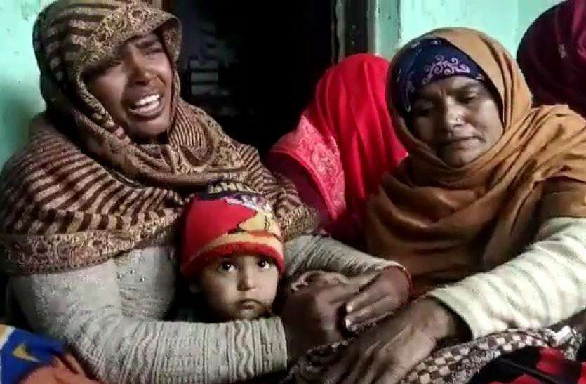 bulandshar-1.jpg जहरीली शराब कांड: गुस्से में सीएम कई अफसरों पर गिरी गाज