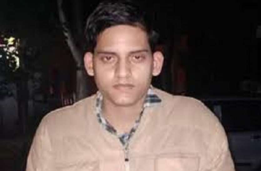 बिकरू कांड-: फरारी में विपुल ने रेलवे व बस स्टेशन पर गुजारी रातें, आइटीबीपी में हो गया था चयन बिकरू कांड-: फरारी में विपुल ने रेलवे व बस स्टेशन पर गुजारी रातें, आइटीबीपी में हो गया था चयन