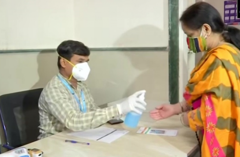 coronavirus Covid - 19 : 24 घंटे में कोरोना से 228 की मौत, 18,222 नए मामले आए सामने
