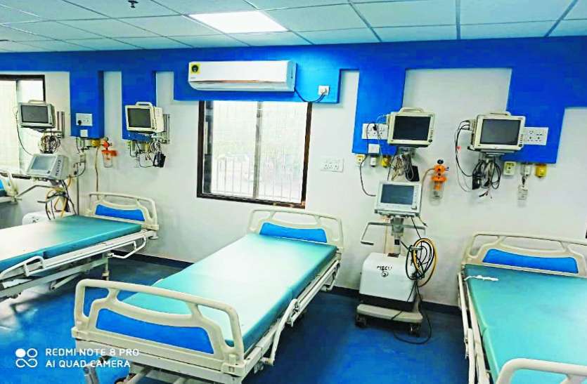 आंबेडकर अस्पताल में कोरोना के मरीजों के लिए 75 बेड का नया आईसीयू तैयार आंबेडकर अस्पताल में कोरोना के मरीजों के लिए 75 बेड का नया आईसीयू तैयार