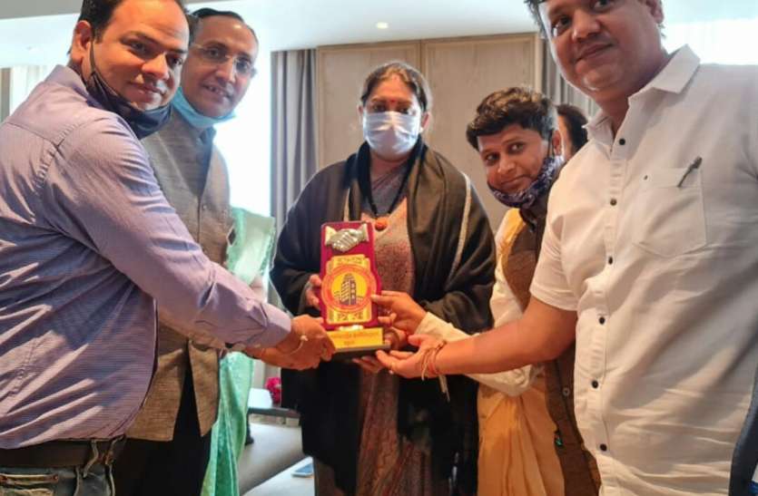 TEXTILE MINISTER: व्यापारिक संगठनों ने बताई कपड़ा कारोबार की समस्याएं TEXTILE MINISTER: व्यापारिक संगठनों ने बताई कपड़ा कारोबार की समस्याएं