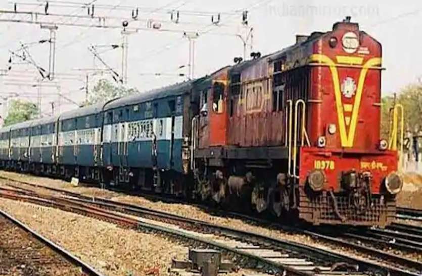 Quick Read: ट्रेन के सामने छोड़े दर्जन मवेशी, सभी की मौत Quick Read: ट्रेन के सामने छोड़े दर्जन मवेशी, सभी की मौत