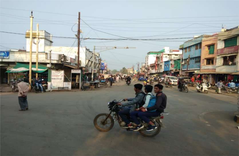 Staff found after four years handling the city's traffic system शहर की ट्रैफिक व्यवस्था संभालने चार साल बाद मिला स्टाफ