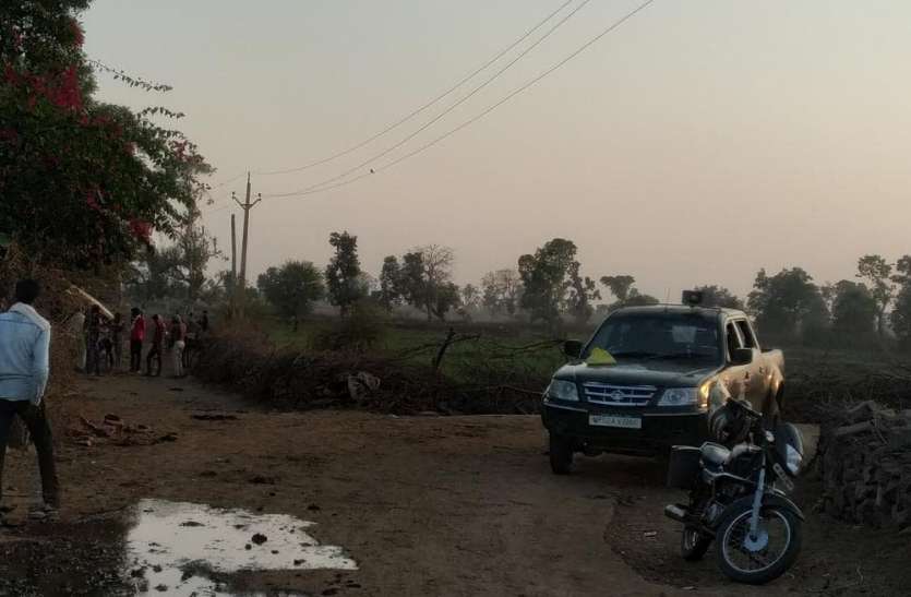 अभियान चलाकर प्रशासन हटाएगा गांवों के रास्तों से अतिक्रमण अभियान चलाकर प्रशासन हटाएगा गांवों के रास्तों से अतिक्रमण