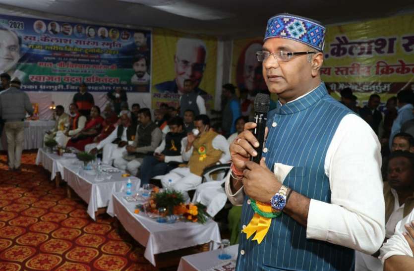 खेल भावना से बुराइयां दूर होने के साथ ही बढ़ता है आपसी सामंजस्य: सारंग खेल भावना से बुराइयां दूर होने के साथ ही बढ़ता है आपसी सामंजस्य: सारंग