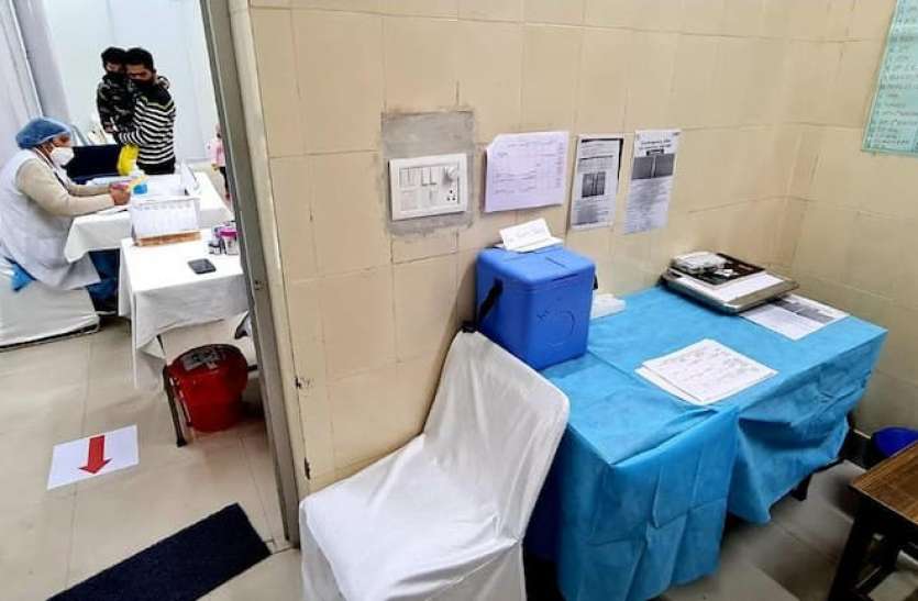 corona vaccine arrive Delhi one thousand centers prepared vaccination 16 जनवरी से दिल्ली वालों को मिलेगी कोरोना वैक्सीन, सरकार की तैयारी पूरी