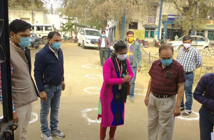 Health worker will get vaccine in first phase हेल्थ वर्कर को लगेगा पहले चरण में टीका