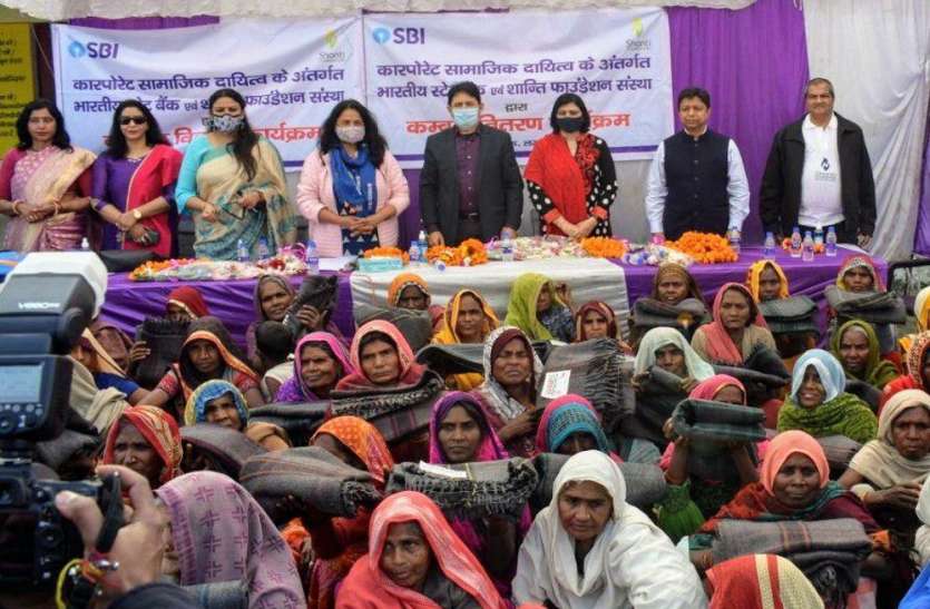 शिक्षा विभाग की अधिकारी ललिता प्रदीप ने गांव के लोगो से बात करते कहा कि अपने बच्चों को स्कूल पढ़ने जरूर भेजें। 500 वृद्ध महिलाओं को कंबल वितरण किया गया