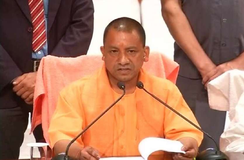 बड़े प्रशासनिक उलटफेर की तैयारी में सीएम योगी, बड़ी संख्या में इन IAS अधिकारियों का ट्रांसफर तय, लिस्ट में इनका भी नाम बड़े प्रशासनिक उलटफेर की तैयारी में सीएम योगी, बड़ी संख्या में इन IAS अधिकारियों का ट्रांसफर तय, लिस्ट में इनका भी नाम