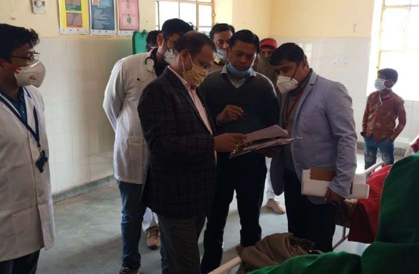 कलक्टर पहुंचे प्रसूताओं के घर, पूछा- स्वास्थ्य केन्द्रों में प्रसूति क्यों नहीं करवाई कलक्टर पहुंचे प्रसूताओं के घर, पूछा- स्वास्थ्य केन्द्रों में प्रसूति क्यों नहीं करवाई