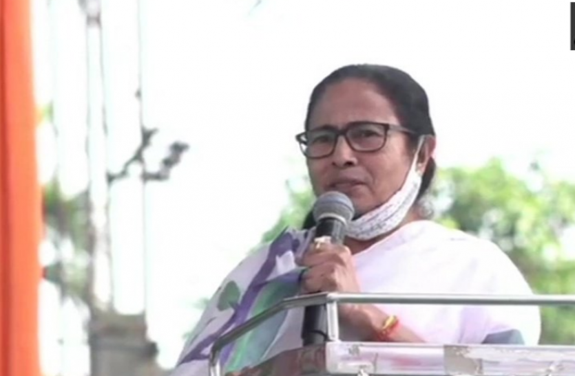 mamata banerjee ममता बनर्जी ने खेला बड़ा सियासी दांव, बंगाल के लोगों से किया फ्री वैक्सीन देने का वादा