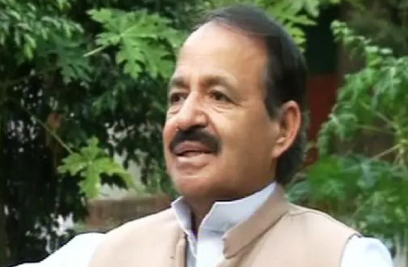 rashid alvi कांग्रेस की केंद्र से बड़ी मांग, पहले पीएम मोदी लगवाएं कोरोना का टीका