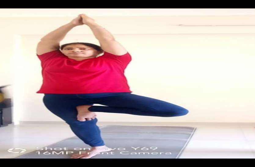 SPORTS--लोगों को योगाभ्यास से कोरोना से लडऩा सिखाया SPORTS--लोगों को योगाभ्यास से कोरोना से लडऩा सिखाया
