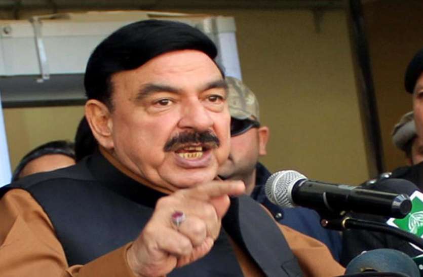 Pakistan&#39;s Home Minister Sheikh Rashid said- India cut off our electricity  to divert attention from farmer movement