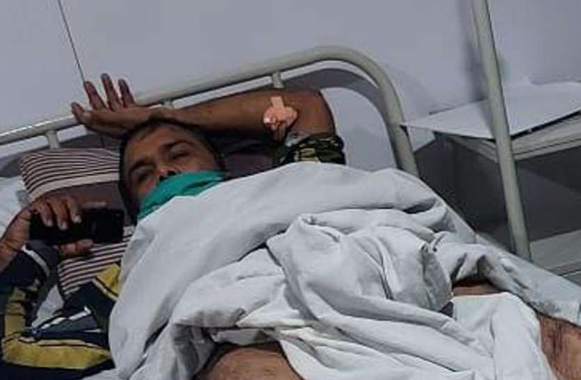 a8.jpg बाइक के मारी टक्कर, संभलता उससे पहले लूट चुके थे दस लाख, जयपुर में दिनदहाड़े वारदात