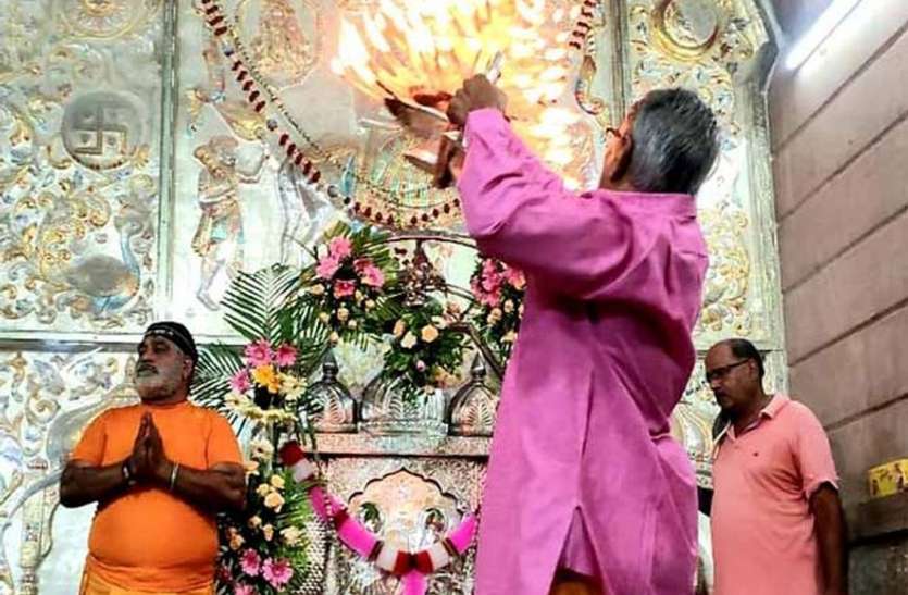प्रदेश के 48 हजार 466 मंदिर पुजारियों को सिर्फ तीन लाख ‘एन्यूटी’ का भुगतान प्रदेश के 48 हजार 466 मंदिर पुजारियों को सिर्फ तीन लाख ‘एन्यूटी’ का भुगतान