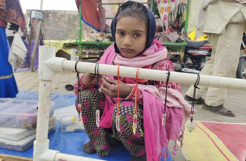 मेले छूटे पर मन नहीं टूटे, अब शहर-शहर पहुंच रहा हुनर मेले छूटे पर मन नहीं टूटे, अब शहर-शहर पहुंच रहा हुनर