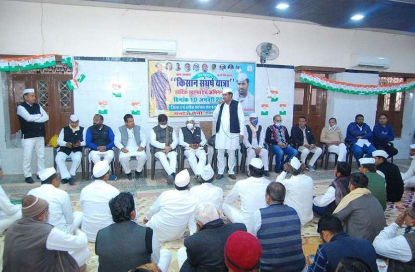 किसानों को हक दिलाने के लिए निकाल रहे संघर्ष यात्राएं, हनुमानगढ़ पहुंचने पर जगह-जगह स्वागत किसानों को हक दिलाने के लिए निकाल रहे संघर्ष यात्रा, हनुमानगढ़ पहुंचने पर जगह-जगह स्वागत
