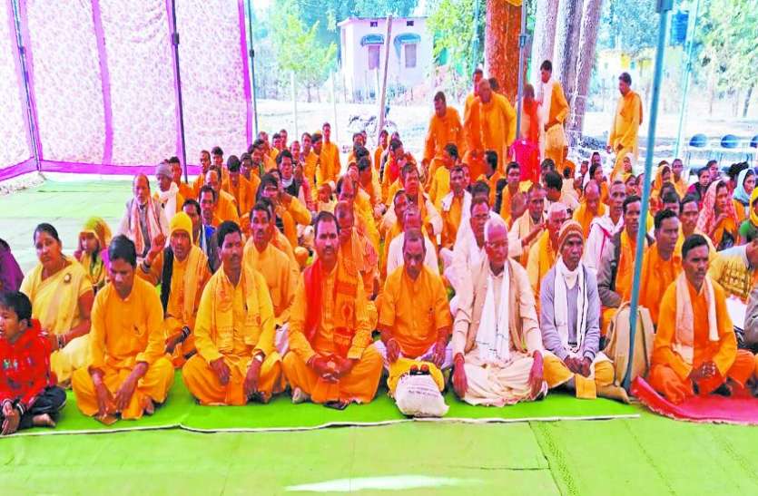 10 लाख घरों में कराएंगे देव स्थापना 10 लाख घरों में कराएंगे देव स्थापना