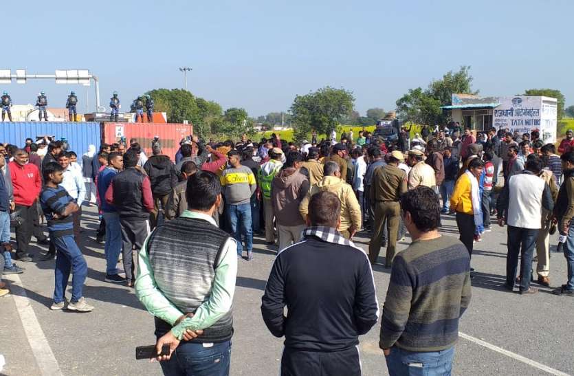 Rajasthan Haryana Farmers MahaPanchayat Against Kisan Aandolan शाहजहांपुर बॉर्डर पर आंदोलन के विरोध में राजस्थान-हरियाणा के 35 गांव जुटे, तम्बू हटाकर हाइवे खाली कराने की चेतावनी दी