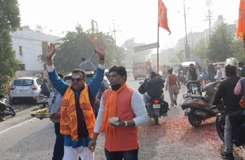 meeeurt.jpg भगवामय हुआ मेरठ, फिजा में गूंजा जय श्रीराम