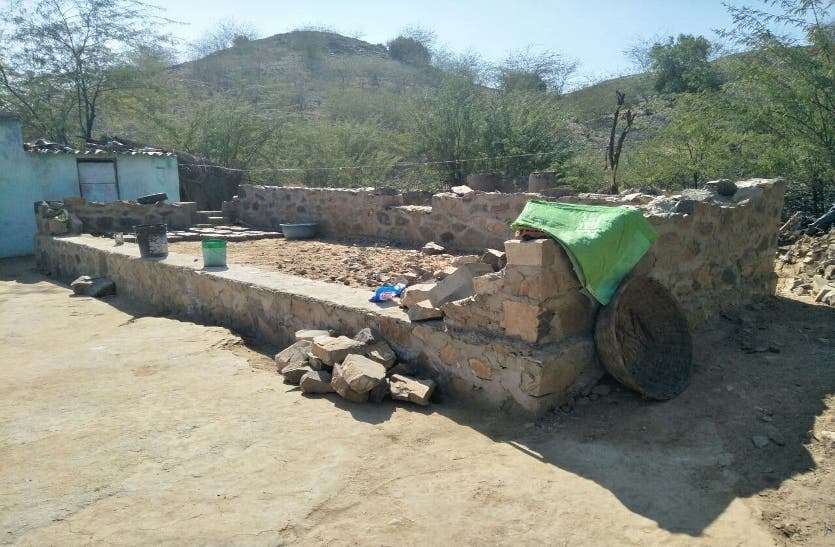 PM Housing Scheme नींव तो रख दी, अब दिवार व छत के लिए किस्त का इंतजार!